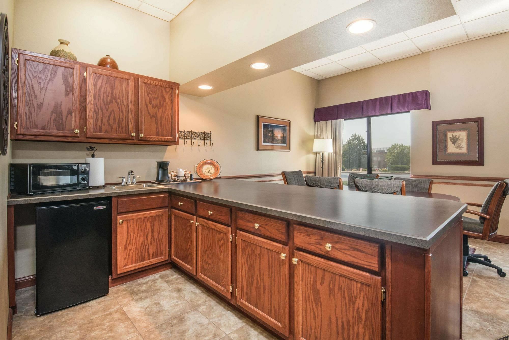 Elevation Inn & Suites, Trademark Collection By Wyndham Rapid City Luaran gambar
